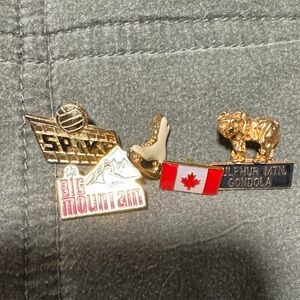 Gold-Tone Canadian Flag & Mountain Lapel Pin Set